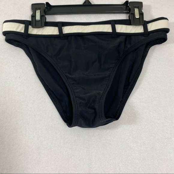 La Blanca Other - La Blanca Bikini Bottom underwear Woman’s bikini bottoms black belted size 8